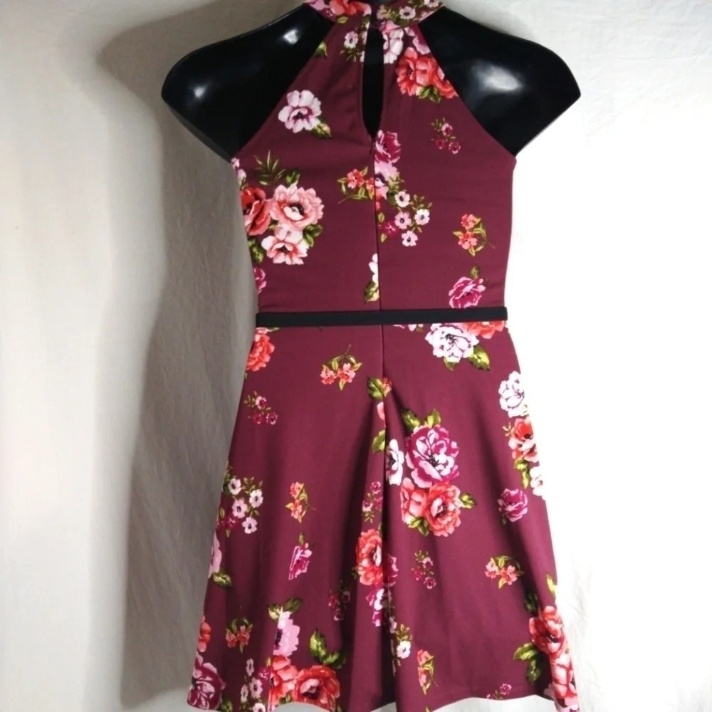CRAVE Fame Floral Dress EUC ❤️ - Picture 6 of 12